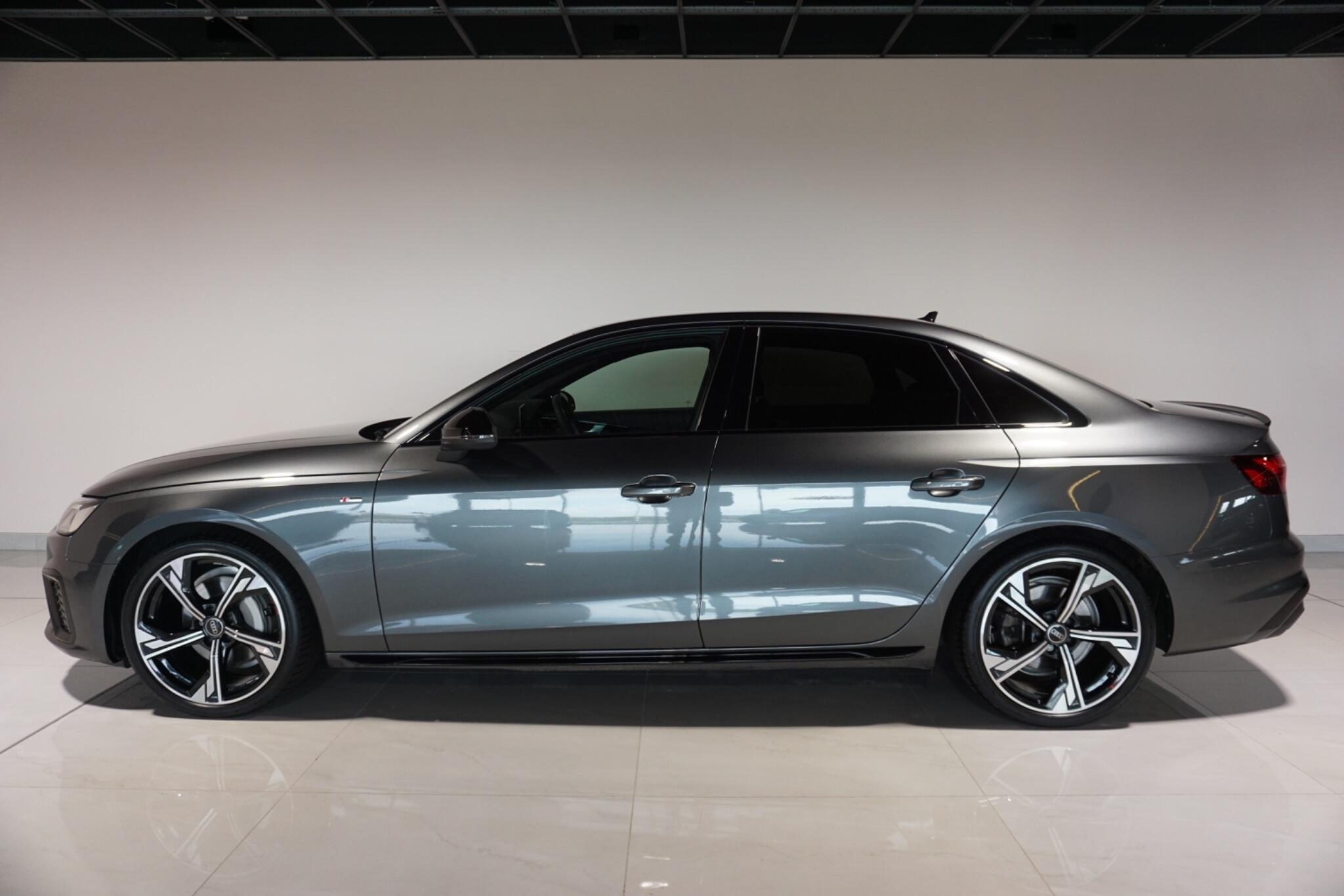 Audi A4 2.0 TDI 40 Black Edition Saloon 4dr Diesel S Tronic quattro Euro 6 (s/s) (204 ps)